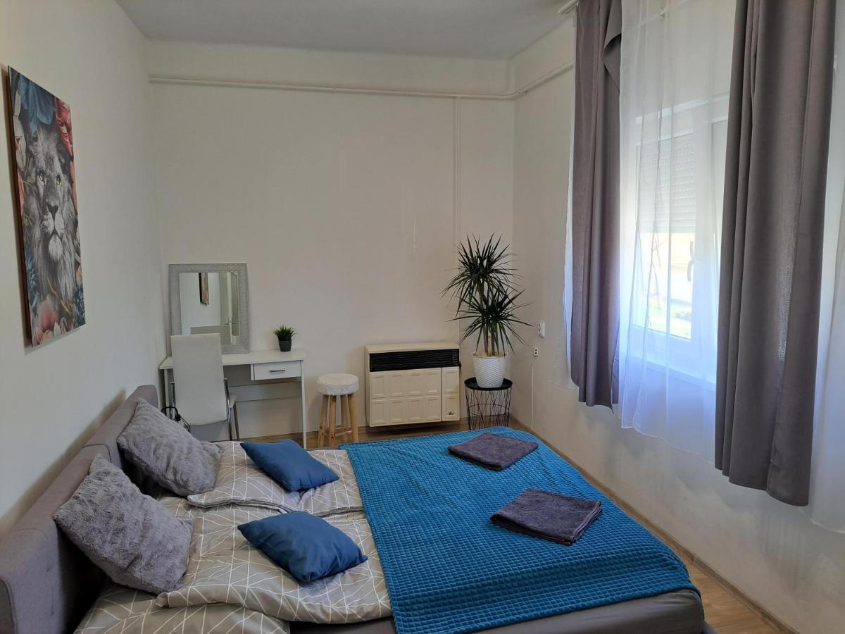 Belvarosi Lux Apartman Vasarosnameny Exterior photo